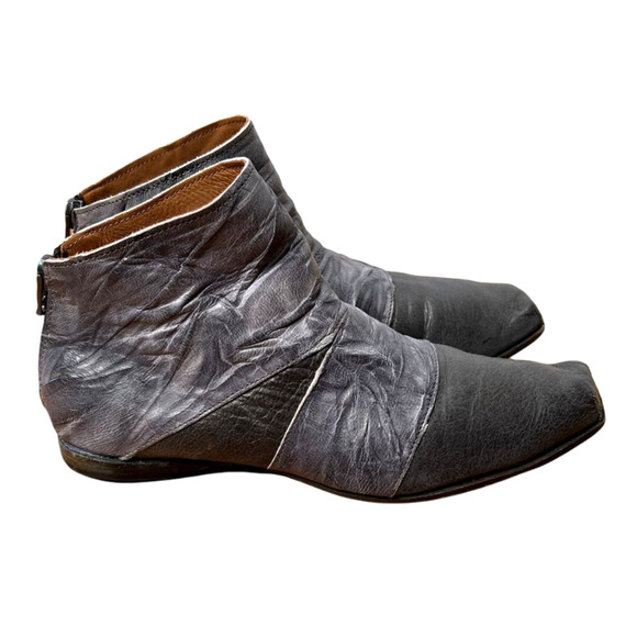 SOLD Woman's 8 Leather Shade Ankle Boots Flat Comfort Walking Shoes Gray 38.5 - Picture 3 of 6